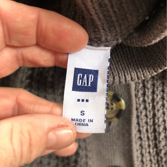 GAP Women's Gray Button-Up Sweater - Picture 8 of 11